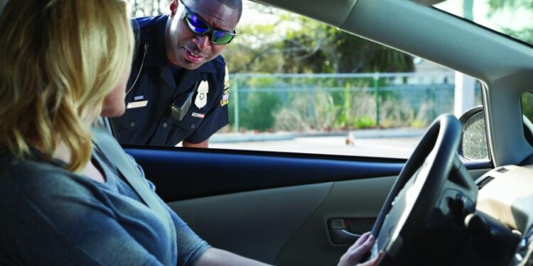 Can Illinois Police Search Your Phone During a Traffic Stop? Here's What the Law Says