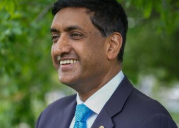 First Democrat politician announces support for keeping Mike Johnson in his position after successful aid push