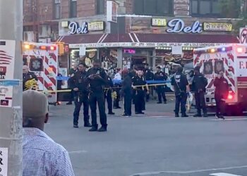 39-year-old woman shot while waiting for bus in Brooklyn