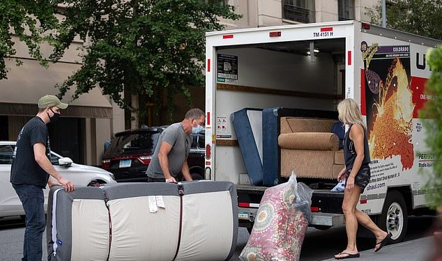 5 Massachusetts Towns People Are Fleeing As Soon As Possible