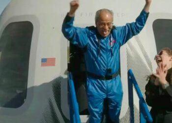 Black astronauts say 90-year-old Ed Dwight’s historic first trip to space as a long-awaited act of justice