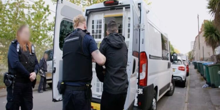 Britain begins arresting migrants for relocation to Rwanda