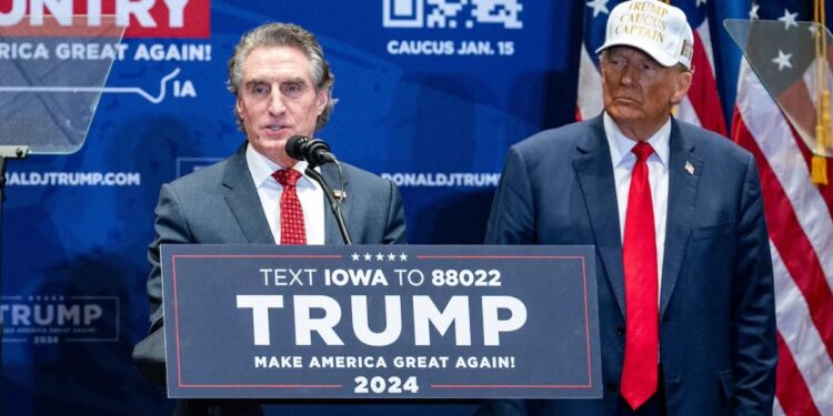 Burgum Says Billionaires Should Support Donald Trump