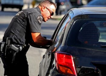 Can Oregon Police Search Your Phone During a Traffic Stop? Here's What the Law Says