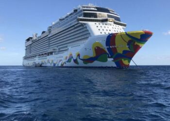 Cruise Ship Worker Accused Of Stabbing Woman And Two Guards At Sea