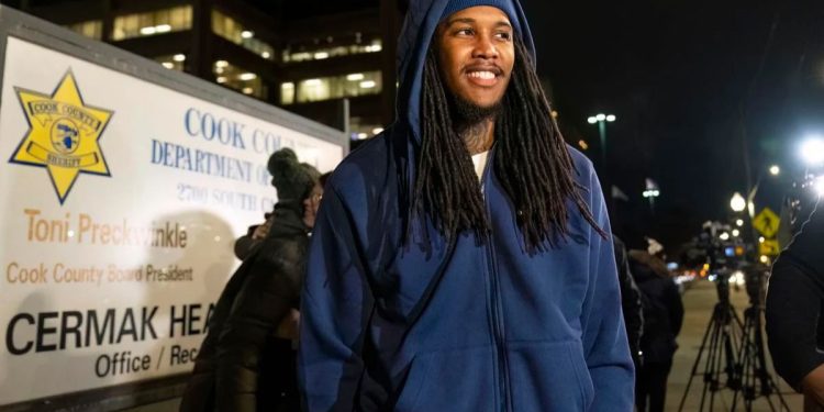 Man convicted of murder in Chicago based on blind witness testimony sues city police