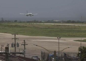 Reopening of Port-au-Prince airport in Haiti after 3-month closure