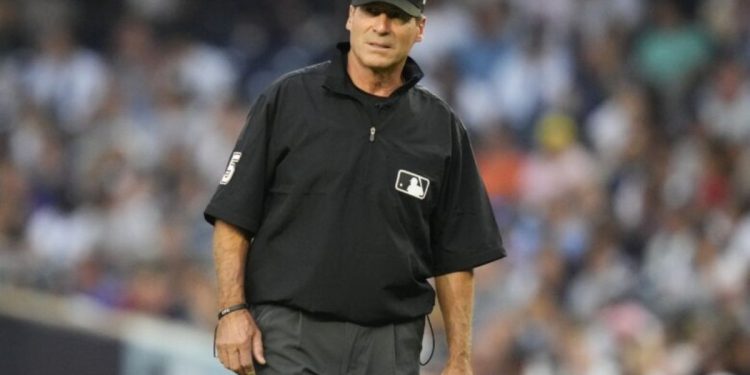 Scorned umpire Ángel Hernández, who lost his lawsuit against MLB for racial discrimination, retires