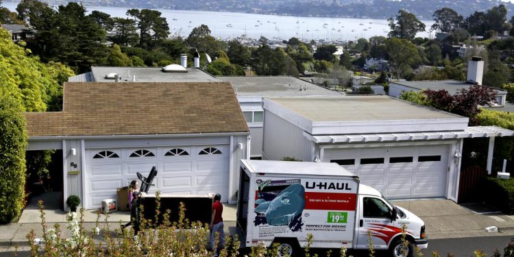 5 California Towns People Are Fleeing ASAP—You Won't Believe