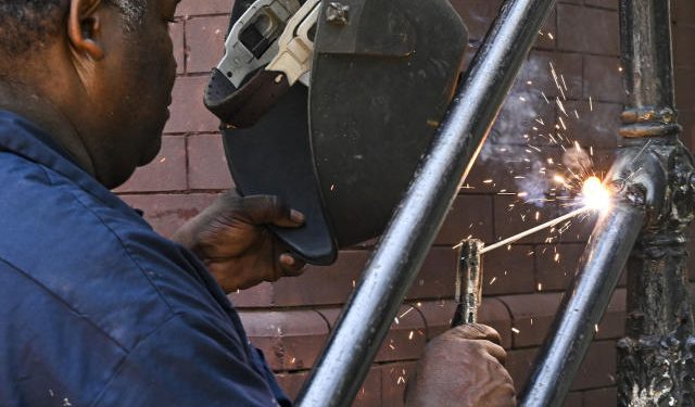 California Will Become the Third State to Require Heat-Protective Gear for Indoor Workers