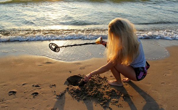 Is Metal Detecting Illegal on California Beaches? – Know the Laws Before You Go!