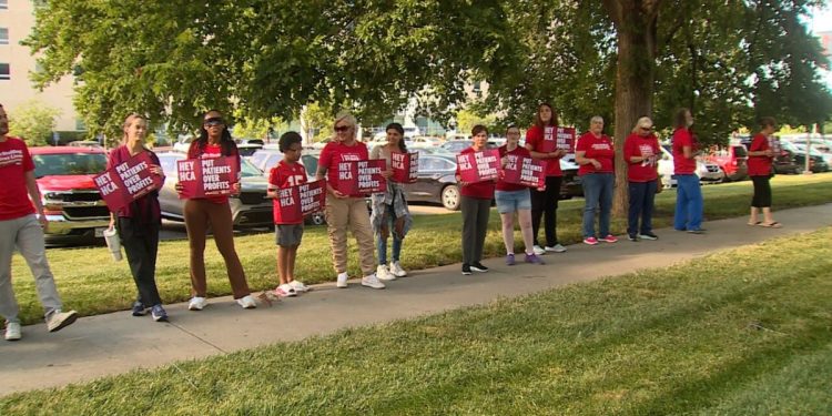 Nurses at Research, Menorah medical facilities march for improved staffing and security.