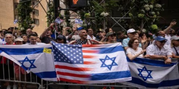 Solidarity takes center stage at NYC parade for Israel as Gaza conflict looms