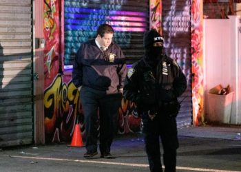 39-year-old woman apprehended for using a table leg to fatally assault a man on a Harlem street