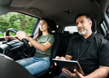 $400,000 Settlement: Roadmaster Drivers School to Pay $800 Each to Students Issued Invalid Licenses – Essential Information!