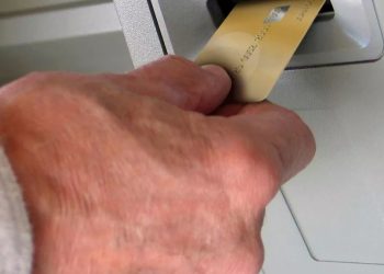 Police Issue Urgent Scam Warning After Information-stealing Device Found On A Grocery ATM
